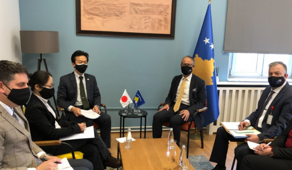 Nga ambasada e Japonisë e vizitojnë Arben Vitinë, i ofrojnë ndihmë në projektet e shëndetësisë