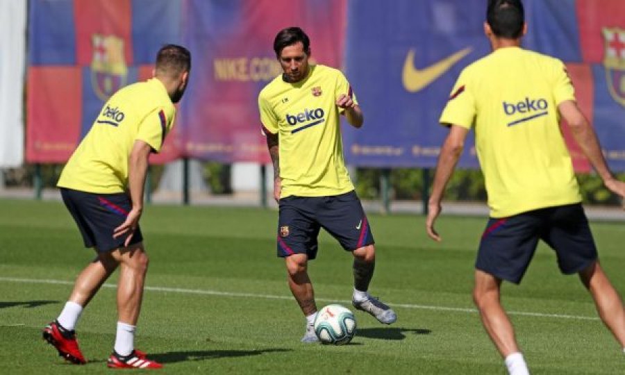 Çfarë ndodhte në stërvitjen e Barcelonës kur Messi zemërohej