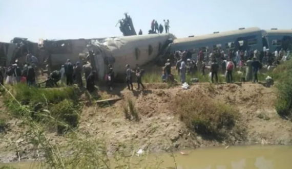  Dy trena përplasen mes vete, 32 të vdekur 