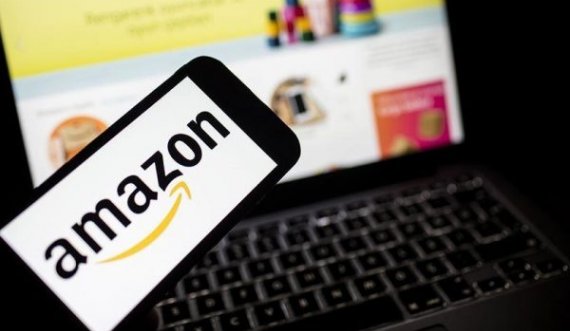  “Amazon trajton punonjësit në mënyrë çnjerëzore”, detyrohen të urinojnë në shishe plastike 