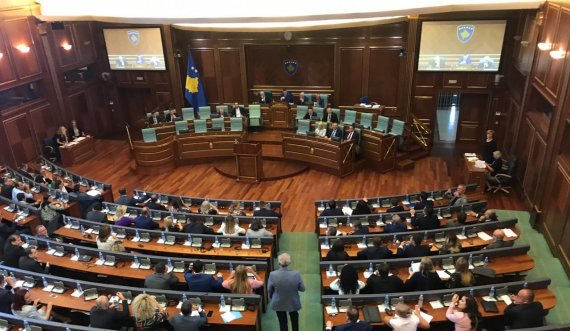 Kur do të mblidhen mend politikanët shqiptarë!