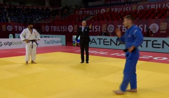 Akil Gjakova mbetet pa medalje, shpërthen ndaj gjyqtarëve