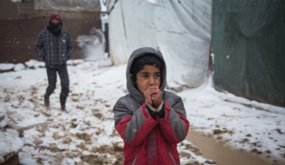 Dy gra dhe dy fëmijë sirianë gjenden të ngrirë nga i ftohti në Liban