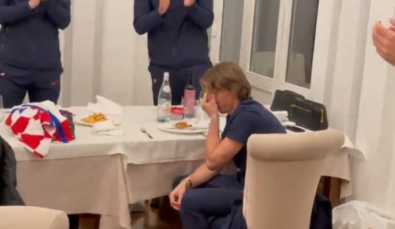 Modric shpërthen në lot pas befasisë që iu bë nga Federata e Futbollit e Kroacisë