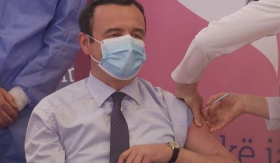 Latifi: Kurti veproi si liderët botëror kur zgjodhi që të merrte i pari vaksinën 