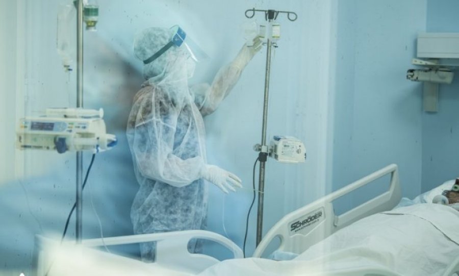  Mjekët japin alarmin për mbingarkesë katastrofike në spitale 