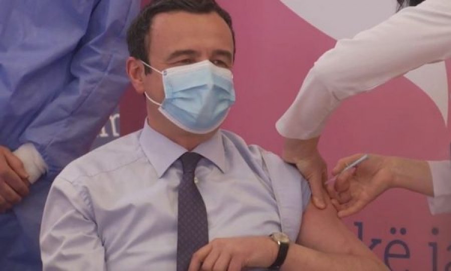 Latifi: Kurti veproi si liderët botëror kur zgjodhi që të merrte i pari vaksinën 