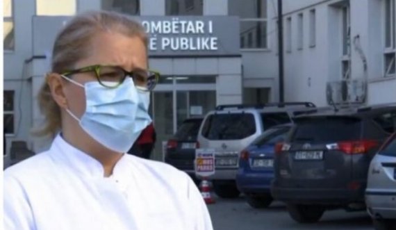  Mikrobiologia kosovare që u vaksinua në Kukës thotë se disa nga kolegët e saj pas marrjes së vaksinës patën simptoma 