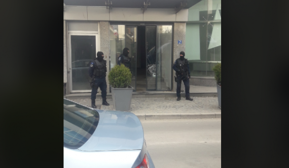  Operacioni policor ndërlidhet me veprimtari të mashtrimit, po ndodh në Prishtinë e Ferizaj 