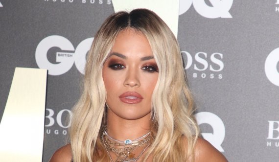 Rita Ora “çmend” Australinë me fotot e fundit