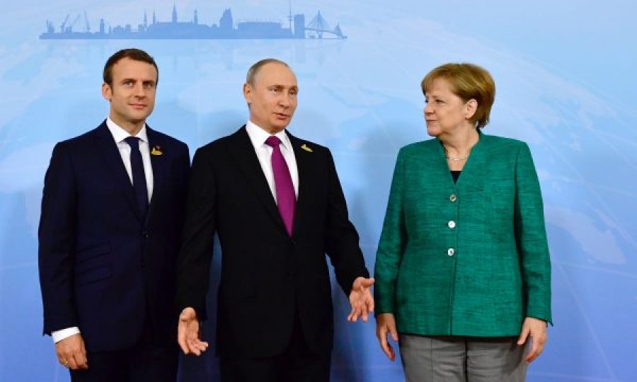  Merkeli, Makroni dhe Putini bisedojnë për përdorimin e vaksinës ruse në Evropë 