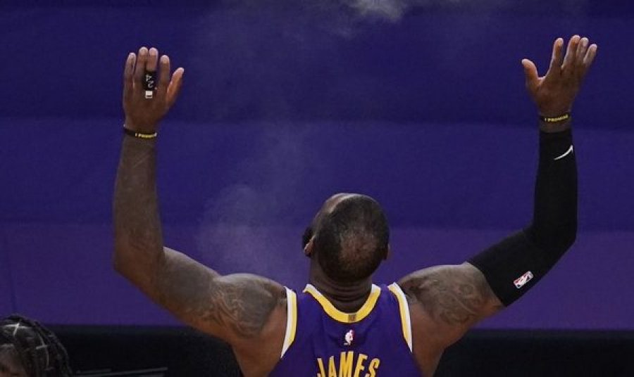 Lakers zhgënjen sërish, Tatum “magjik” në suksesin e Boston