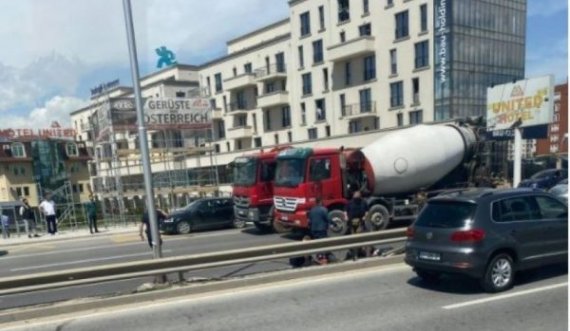  Aksidenti i rëndë në Veternik, dy persona bëhen për mjekë 