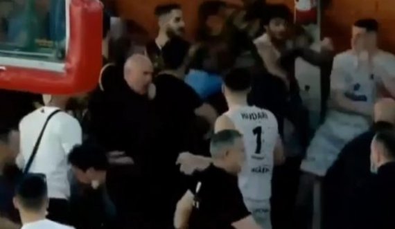 Eskalon gjithçka, rrahje mes basketbollistëve dhe zyrtarëve të Pejës dhe Ponte Prizrenit