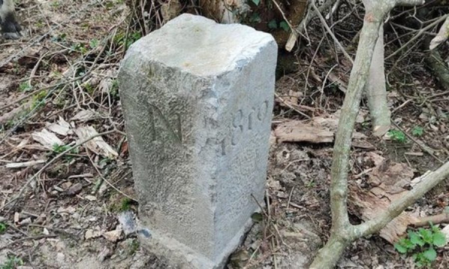 Fermeri ndryshon aksidentalisht kufirin mes Belgjikës dhe Francës