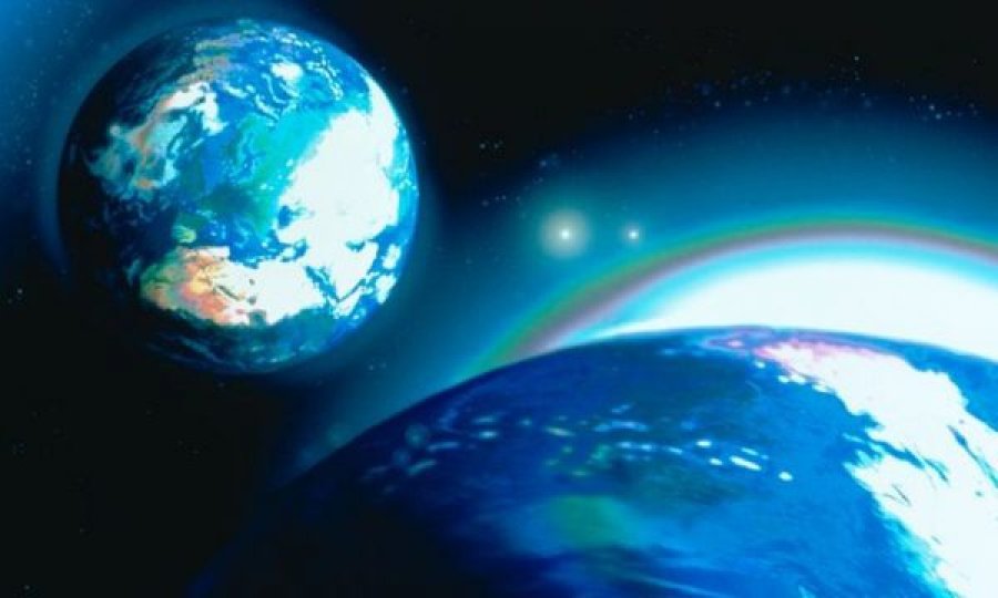  Udhëtari që thotë se vjen nga viti 2582: Astronautët do të gjejnë një planet identik si Toka pas 4 ditësh 