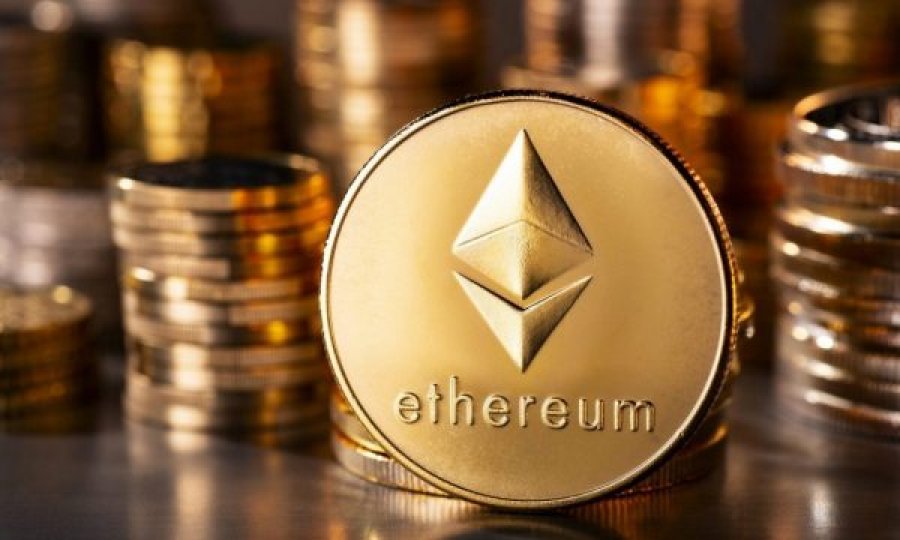  Një tjetër kriptomonedhë sfidon Bitcoin, i rritet vlera në shifra rekord 