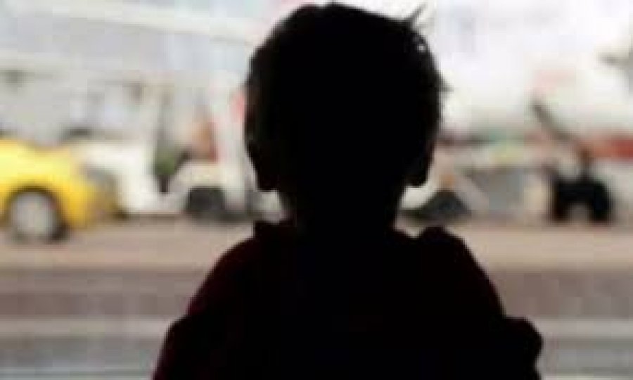  Prindi tha se dy persona tentuan të ja rrëmbëjnë djalin 11 vjeç në Vushtrri, autorizohet policia të ndërmarrë veprimet 
