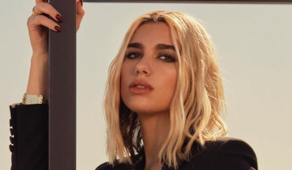 Dua Lipa tejet atraktive në kampanjën e re 