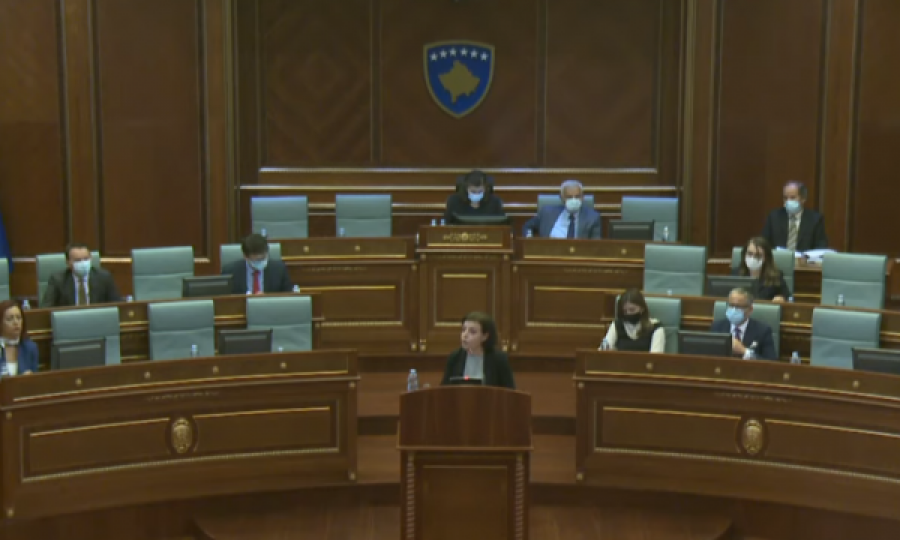  Donika Gërvalla përplaset me deputetët e PDK-së për Gjykatën Speciale 