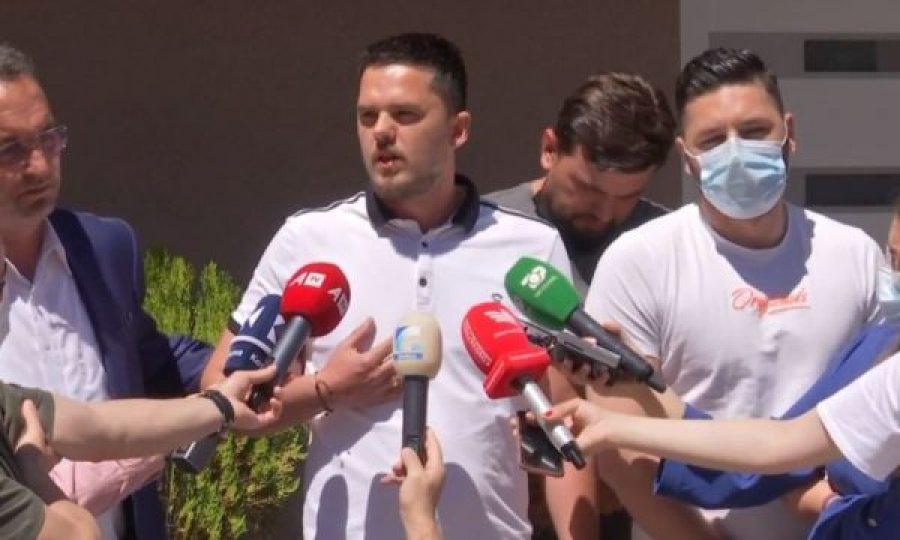 Familjarët e 3 anëtarëve që vdiqën në Gjirin e Lazit dyshojnë se shkaktarët nuk kanë qenë kërpudhat