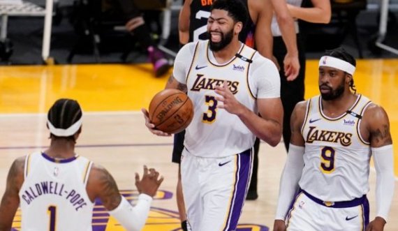 NBA: Lakers fitojnë ndaj Suns, pas dy humbjeve radhazi