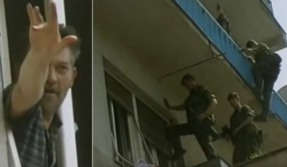  Video e rrallë: Momenti kur KFOR-i e arreston serbin që kishte uzurpuar një banesë në Prishtinë 