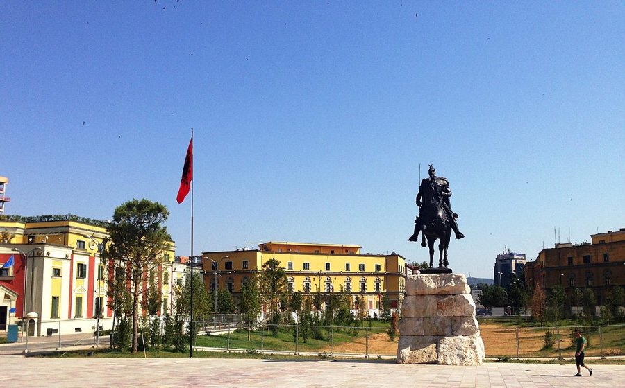 A po ringjallet nostagjia për ish-sistemin komunist në Shqipëri?