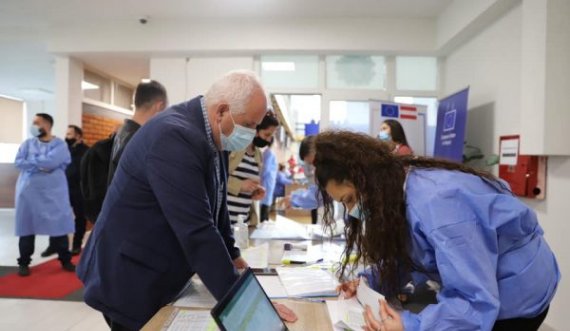 Në këto orare mund të vaksinoheni sot në Prishtinë e komunat tjera