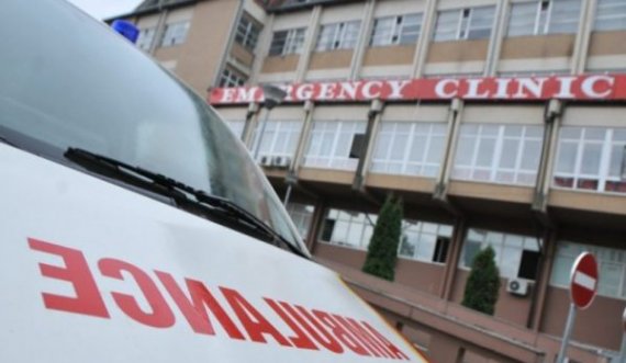 Burri nga Malisheva bëhet për spital, sulmohet me mjet të fortë nga dy personala