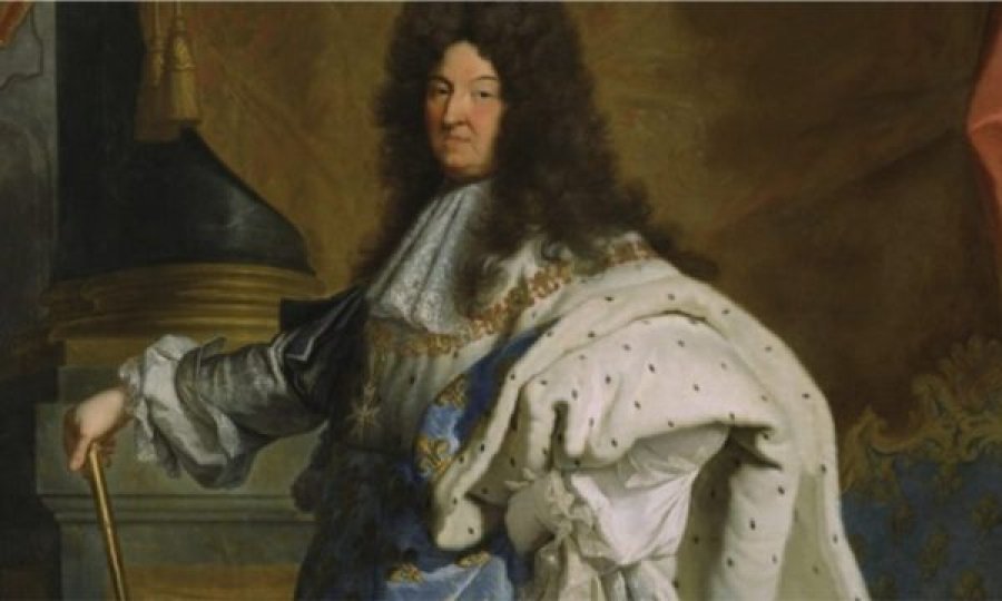Mbreti Luigj XIV bëri banjë vetëm dy herë gjatë mbretërimit të tij, por si ka ndryshuar higjiena ndër shekuj?