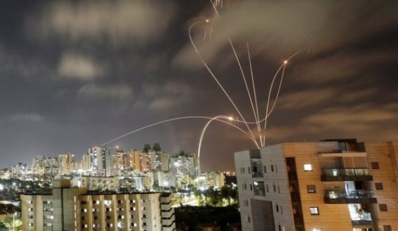  Qindra raketa të hedhura nga Gaza në Izrael, shkon në 74 numri i viktimave 