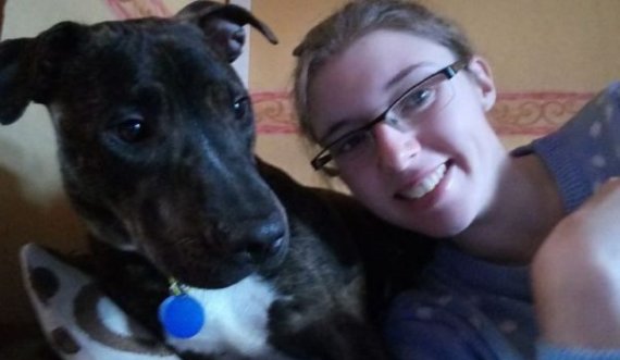 Qeni e ndihmoi vajzën të kurohej nga kanceri, por diagnostikohet dhe vetë me këtë sëmundje