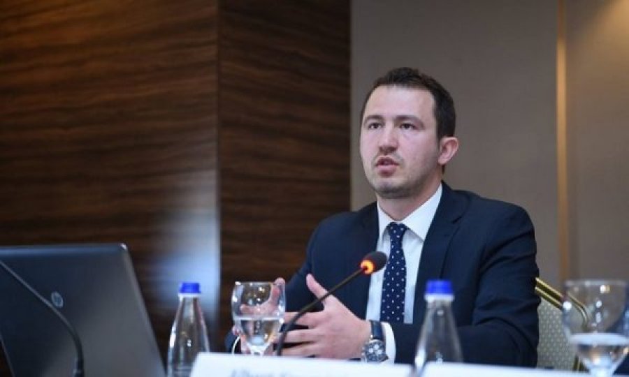Reagon Krasniqi: Presidentët në Kosovë po e trajtojnë Kushtetuesen sikur të ishte zyre ligjore e Presidencës