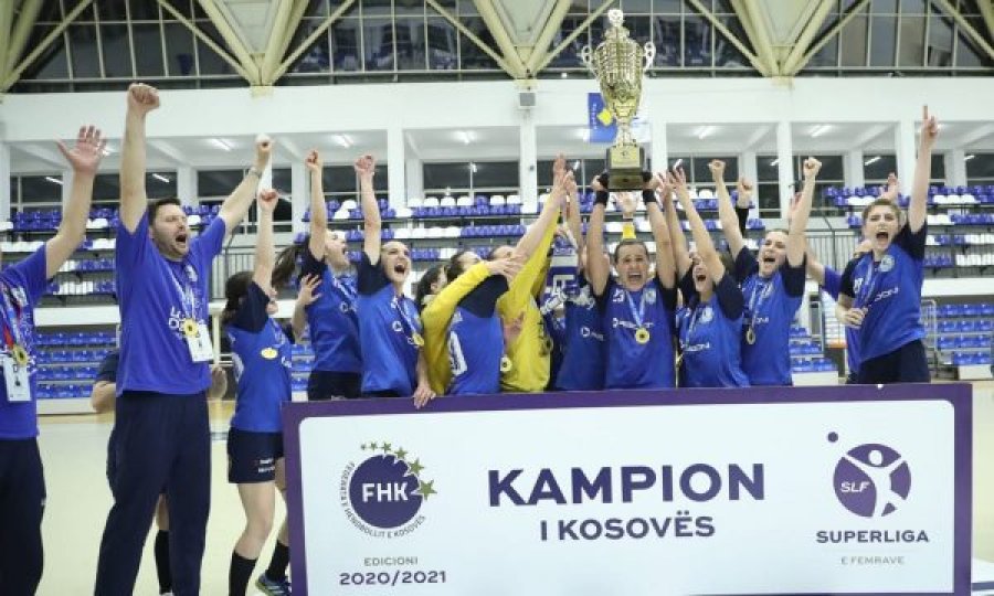 Vushtrria, kampione e Kosovës në hendboll