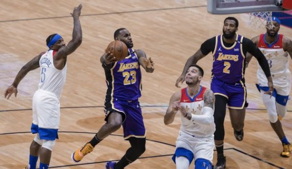 NBA: James shkëlqen në fitoren e LA Lakers