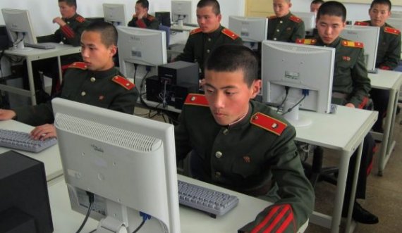  Kim Jong-un gati për luftë digjitale 