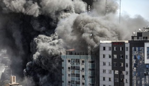  Ish-redaktori i AP aludon se Hamasi kishte zyra në ndërtesën e bombarduar 
