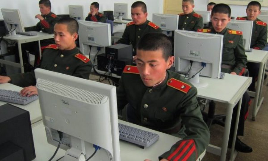  Kim Jong-un gati për luftë digjitale 