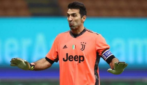 Buffon thotë se do ta shtyjë pensionimin për një sfidë të çmendur