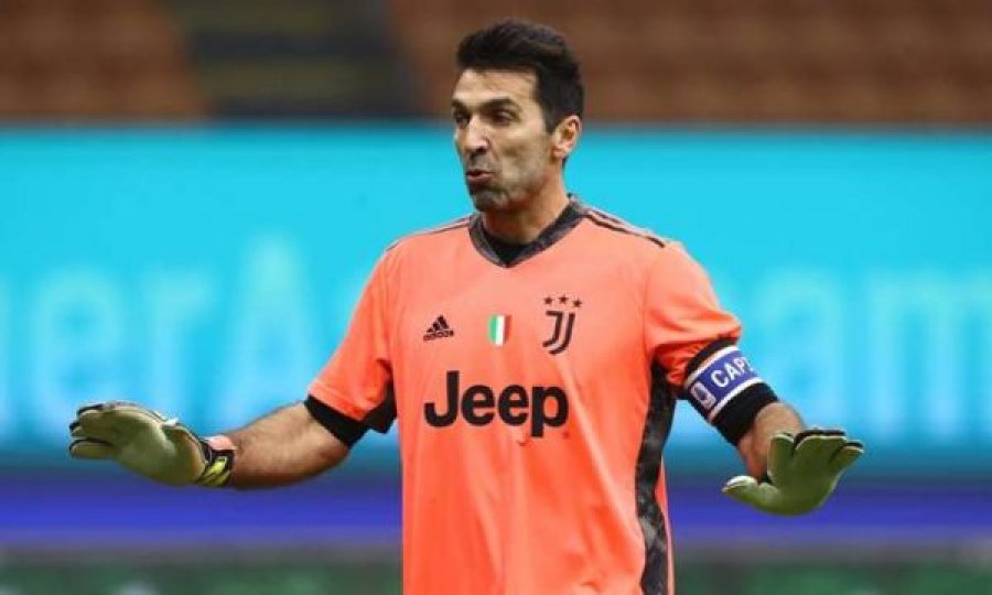 Buffon thotë se do ta shtyjë pensionimin për një sfidë të çmendur