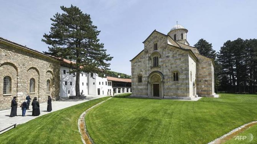 Vendimi i Gjykatës Kushtetuese për pronën e Manastirit në Deçan është vendim kolonial