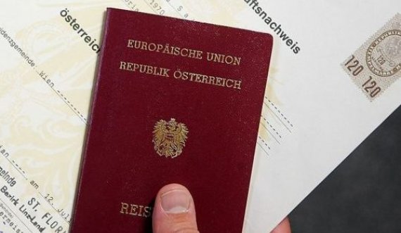  Rreth 130 kosovarë morën pasaporta austriake për tre muaj 