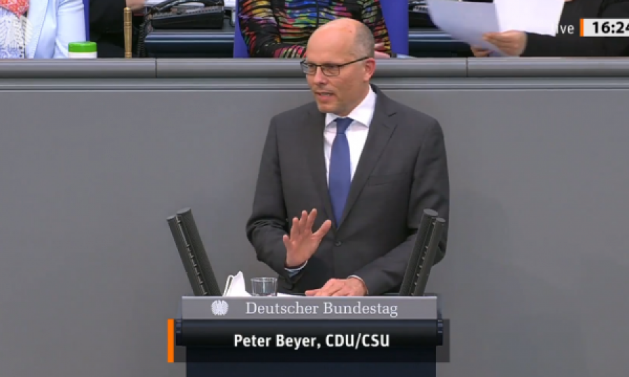 Eurodeputeti gjerman: Kurti duhet t’i bëjë detyrat e shtëpisë, ta themelojë Asociacionin e Komunave