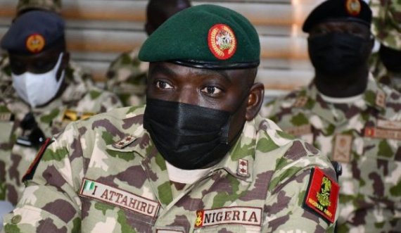 Gjenerali i ushtrisë nigeriane dhe 10 të tjerë vdesin në aksident ajror