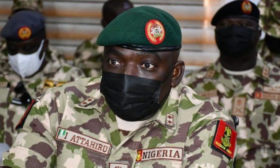Gjenerali i ushtrisë nigeriane dhe 10 të tjerë vdesin në aksident ajror