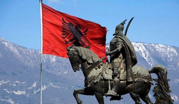 Kombi shqiptar ka një flamur të Skënderbeut !
