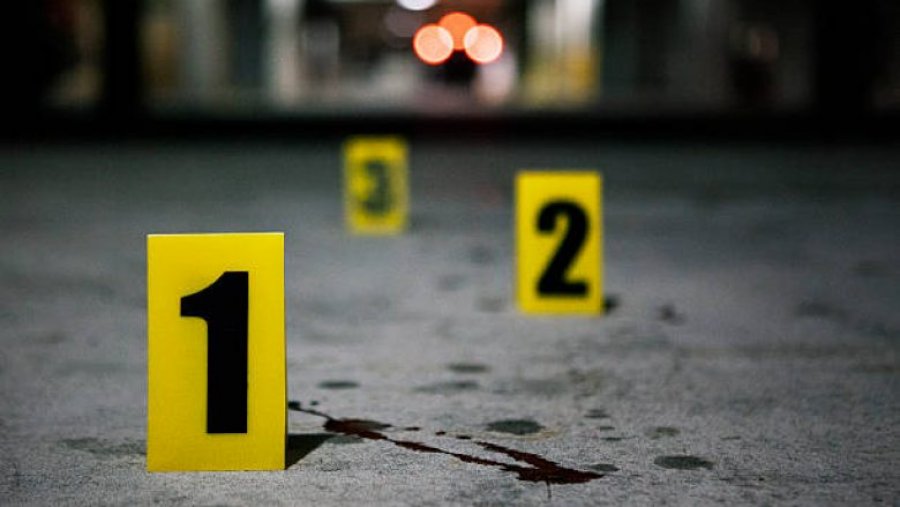 Kosovari vret me thikë të dashurën e tij në sy të vajzës në Francë 