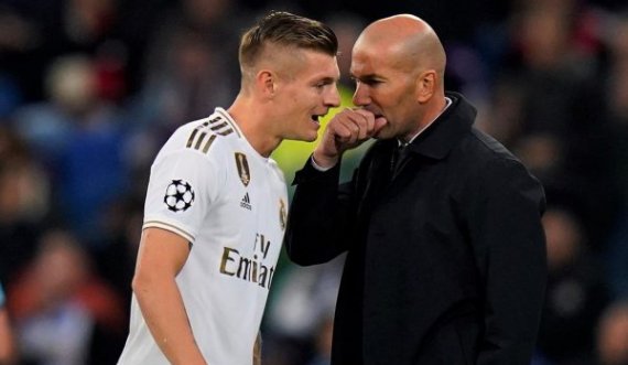 Kroos i bindur se Zidane do të qëndrojë