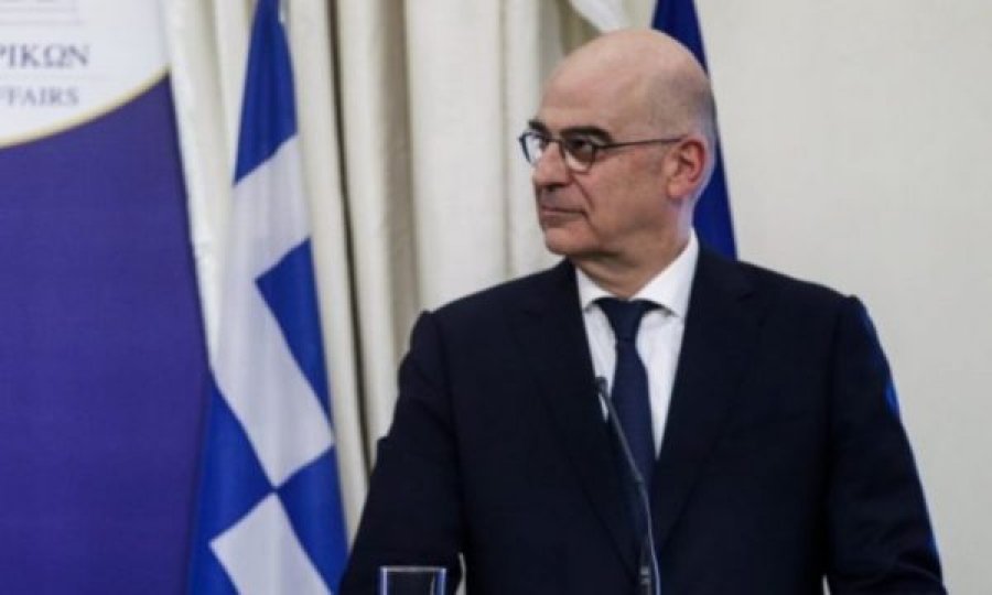 Ministri i jashtëm grek kërcënon Shqipërinë nëse ngre Çështjen Çame
